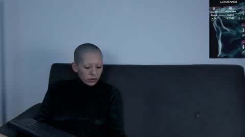 Lynx Mist online show from December 2025 10:29:02 PM