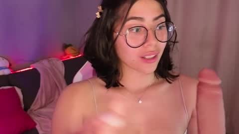 Pamela online show from April 2026 10:33:02 PM