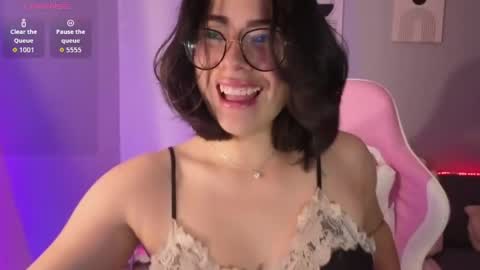 Snapshot of loaluxury chatting on May 2026 02:00:01 PM Pamela online show from May 2026 02:00:01 PM