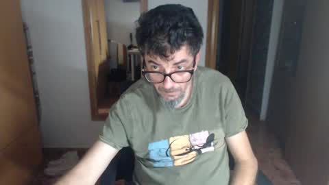 lobosolitario73 online show from October 2025 09:37:01 PM