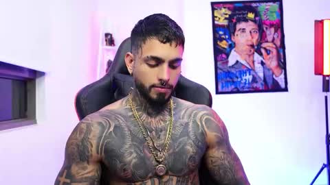 logan_hugh8 online show from November 2025 03:17:02 AM