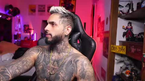 logan_hugh8 online show from April 2026 08:03:01 AM