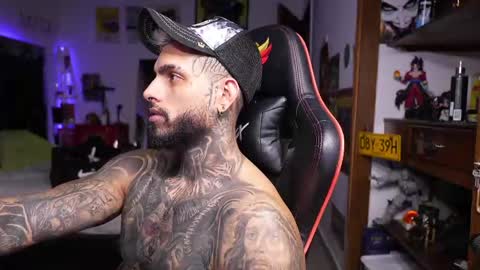 logan_hugh8 online show from April 2026 02:57:01 AM