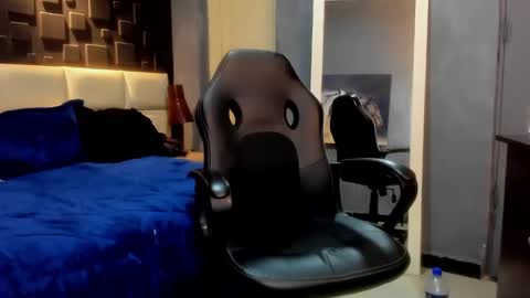 logan_varela online show from December 2024 02:01:02 AM