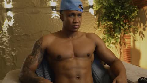 logan_varela online show from November 2025 12:47:01 PM