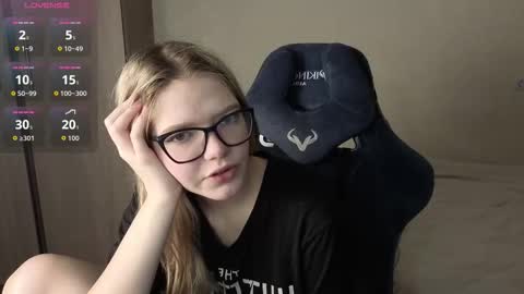 Logan and Katana online show from November 2025 01:47:02 PM