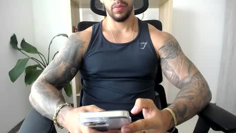 Logan Wolfp online show from June 2026 07:15:01 PM
