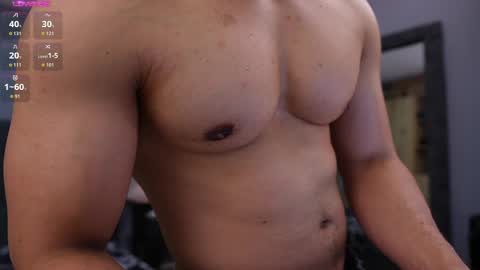Snapshot of loganmartinx chatting on May 2026 09:42:02 PM loganmartinx online show from May 2026 09:42:02 PM
