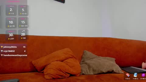 logantwink18 online show from September 2025 12:20:01 PM