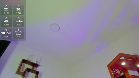 logantwink18 online show from November 2025 01:44:02 PM