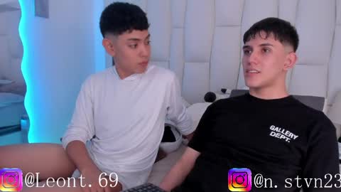 logantwink18 online show from April 2026 08:04:01 PM