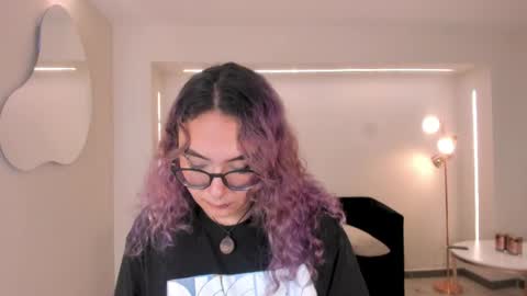 Snapshot of loiseharper chatting on May 2026 07:34:02 PM Loise online show from May 2026 07:34:02 PM