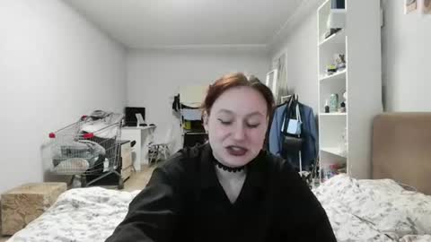 Snapshot of loiselovetto chatting on June 2026 06:01:02 PM loiselovetto online show from June 2026 06:01:02 PM
