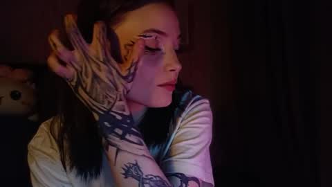 lola online show from April 2026 02:28:02 PM