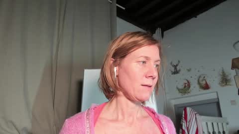 lola_belgium online show from February 2025 08:35:02 PM