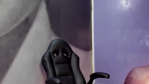 lola red online show from March 2025 02:45:01 PM