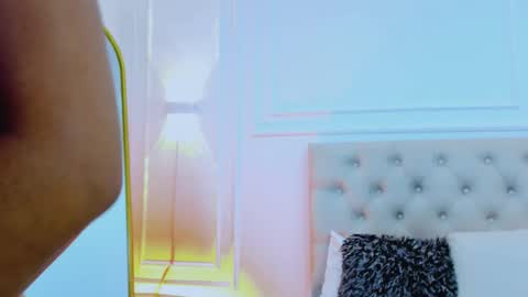 lola red online show from October 2025 06:29:01 PM