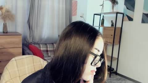 Snapshot of lola_weis chatting on March 2026 09:11:02 AM Melina online show from March 2026 09:11:02 AM