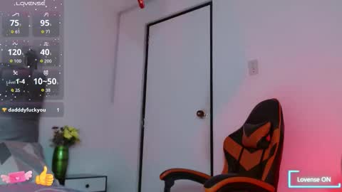 Snapshot of lola_wish chatting on September 2025 10:32:01 PM lola_wish online show from September 2025 10:32:01 PM