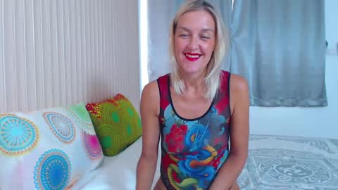 Lola online show from December 2024 07:38:01 AM