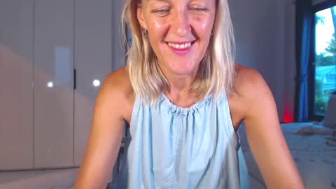 Snapshot of lolaaelita chatting on April 2026 10:58:02 AM Lola online show from April 2026 10:58:02 AM