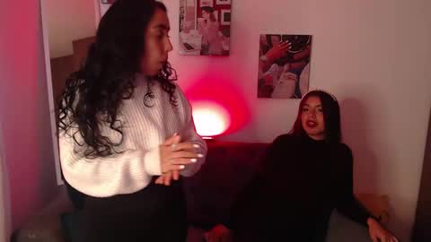 lolaandcamille online show from February 2025 01:50:02 PM