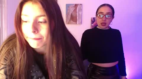 lolaandcamille online show from March 2025 01:06:02 PM