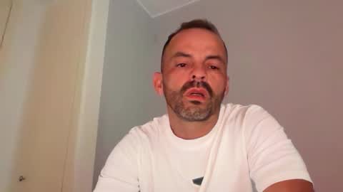 Snapshot of lolaandresbis chatting on May 2026 03:19:02 PM lolaandresbis online show from May 2026 03:19:02 PM