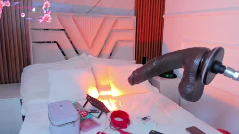 Snapshot of lolaangellx chatting on January 2025 08:21:01 PM Lola Angel online show from January 2025 08:21:01 PM