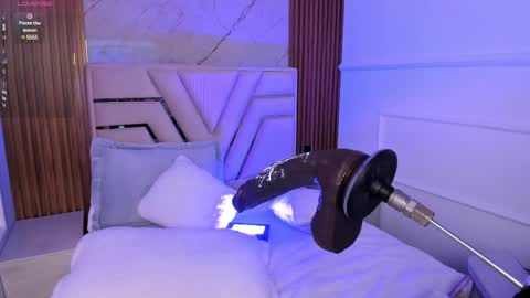 Snapshot of lolaangellx chatting on February 2025 11:11:02 PM Lola Angel online show from February 2025 11:11:02 PM