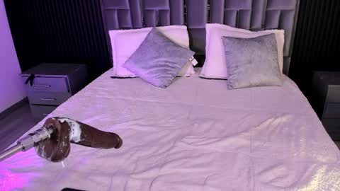 Snapshot of lolaangellx chatting on November 2025 08:29:02 AM Lola Angel online show from November 2025 08:29:02 AM