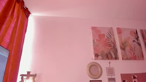 lolaasmith_21 online show from October 2025 09:37:01 PM