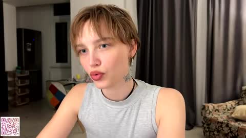 lolaatatee online show from May 2026 06:39:01 PM
