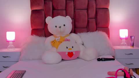 LolaCoper online show from December 2024 12:30:01 AM