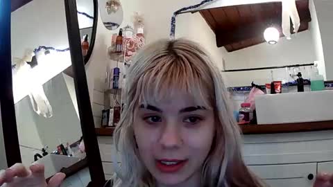 Lola Lixx online show from March 2026 11:01:01 PM