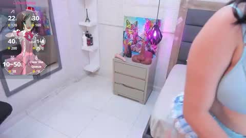 LOLA online show from November 2025 03:39:02 AM