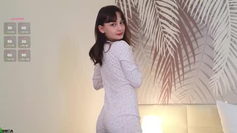 Snapshot of lolaprise chatting on October 2025 01:46:01 AM Lola online show from October 2025 01:46:01 AM