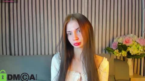 Lola online show from October 2025 01:36:02 AM
