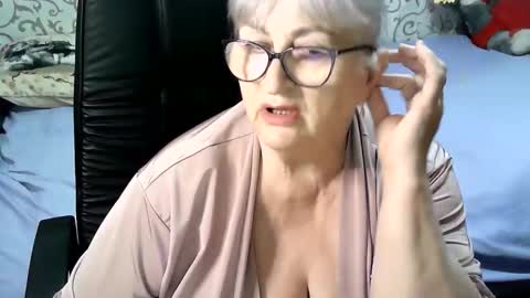 LolkaAlyss online show from January 2025 11:24:01 AM