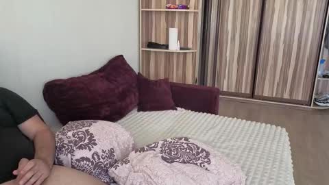 lollove24 online show from September 2025 11:45:01 AM