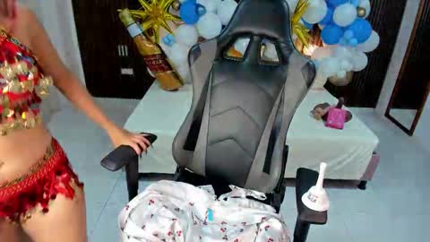 Snapshot of lolly18_ chatting on October 2025 02:29:02 PM lolly18_ online show from October 2025 02:29:02 PM