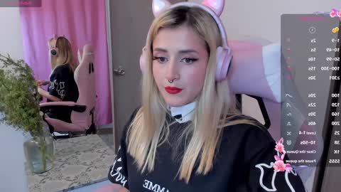 Lolly  online show from December 2024 03:03:02 AM