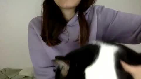 agnes online show from December 2024 08:04:02 PM