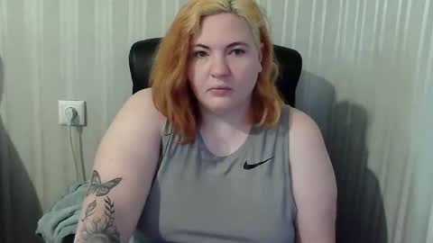 LollyNomelty online show from December 2025 11:18:01 AM