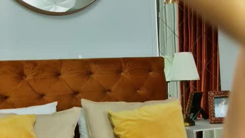 Lolly. online show from January 2026 07:11:01 PM