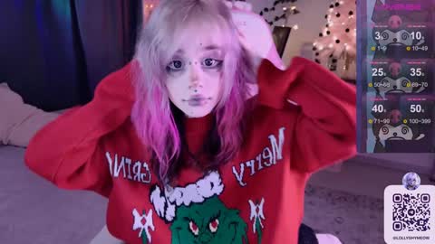 Lolly   online show from December 2024 08:00:02 PM