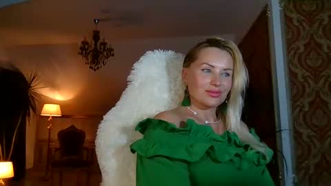 Roxy online show from December 2024 02:46:02 PM