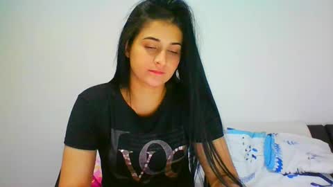 estehfania online show from December 2024 12:34:02 AM
