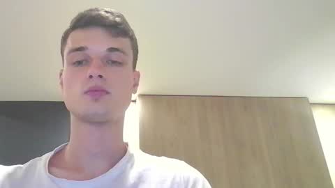 london_tomy online show from September 2025 12:03:02 AM