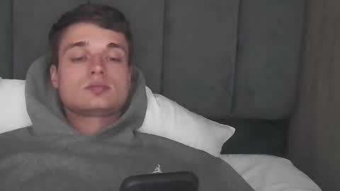 london_tomy online show from October 2025 08:08:02 PM